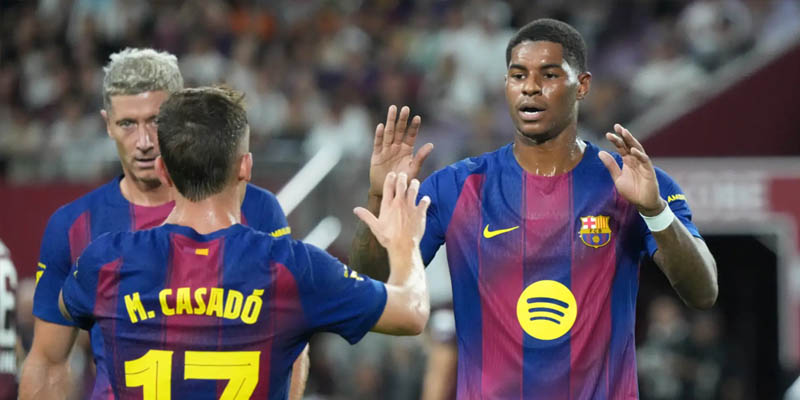 Mang Rashford về giúp Barcelona tối ưu chi phí